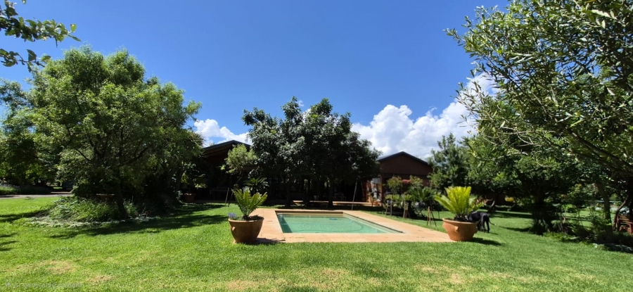 5 Bedroom Property for Sale in Rustenburg Rural North West